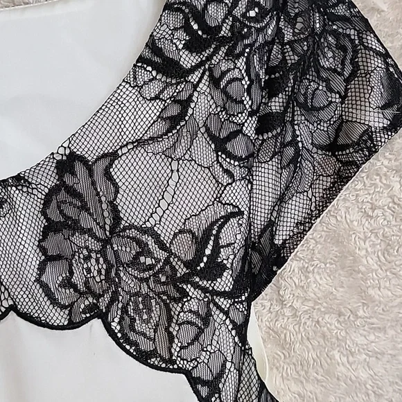 H&M, size 6, cream and black pencil skirt dress - Picture 6 of 6